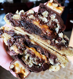 SNICKER BROWNIE